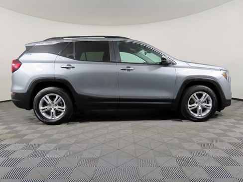 Used 2023 GMC Terrain SLE w/ Driver Convenience Package image 42