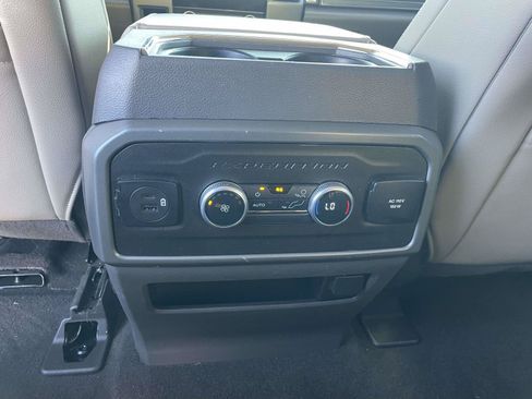 Used 2021 Ford Expedition XLT RWD image 14