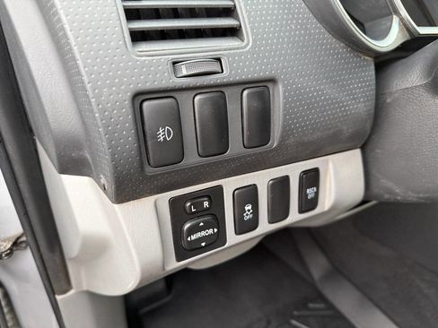 Used 2012 Toyota Tacoma 4x4 Double Cab w/ SR5 Pkg image 10