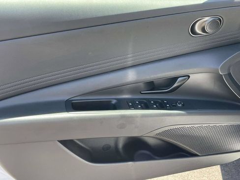 Certified 2025 Hyundai Elantra Sport FWD image 15