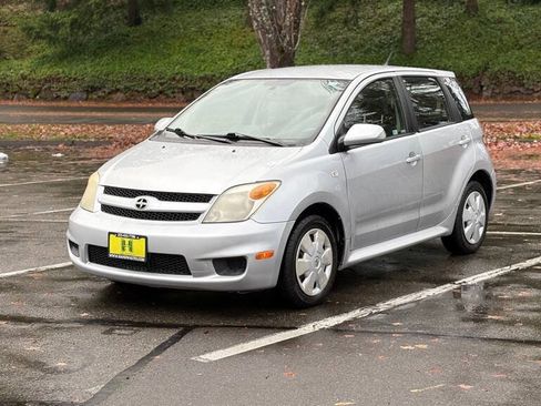 Used 2006 Scion xA FWD image 1