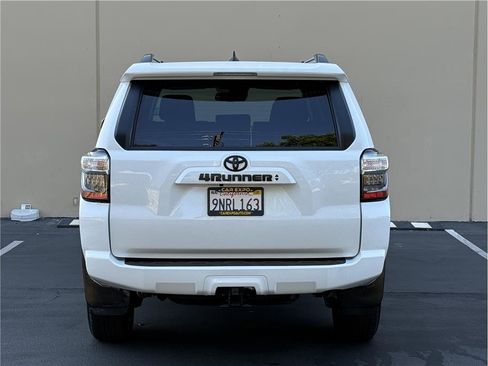 Used 2024 Toyota 4Runner SR5 image 28