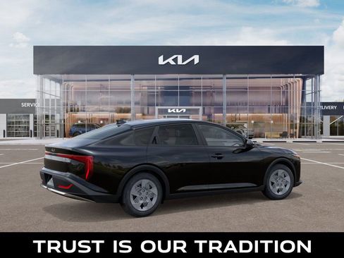 New 2025 Kia K4 LX image 6