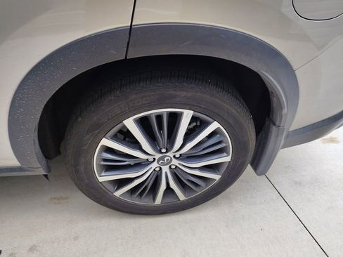 Used 2025 INFINITI QX60 Sensory w/ Vision Package image 8