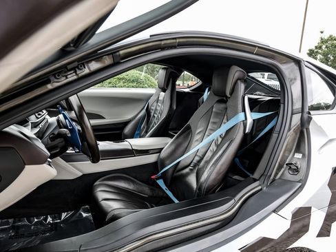 Used 2015 BMW i8 AWD/4WD image 34