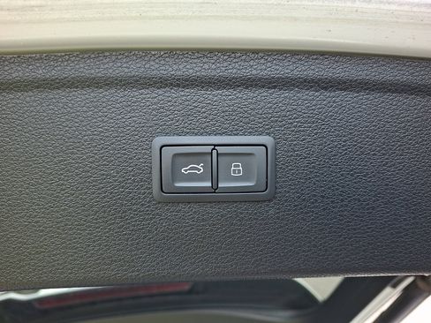 Certified 2021 Audi SQ5 Premium Plus AWD/4WD image 31