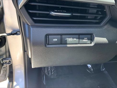 Used 2020 Nissan Altima 2.5 SR w/ Premium Package FWD image 13