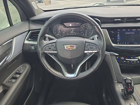 Used 2024 Cadillac XT6 Sport AWD/4WD image 10