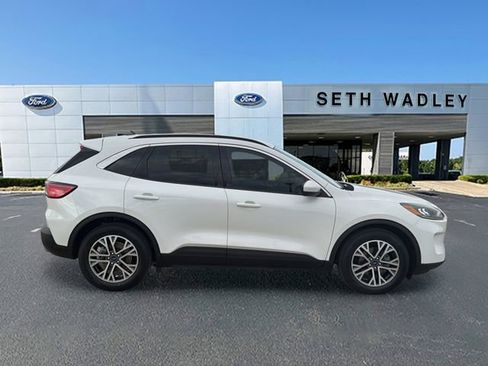 Used 2020 Ford Escape SEL image 8