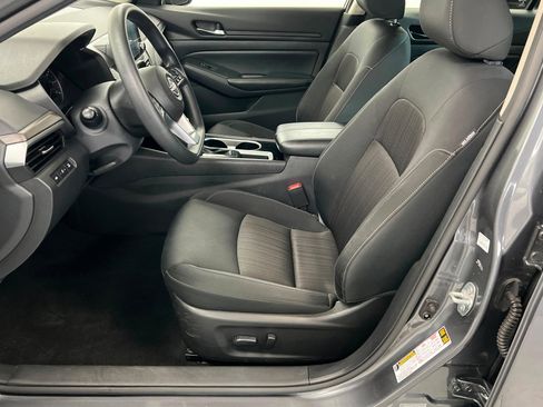 Used 2024 Nissan Altima 2.5 SV image 18