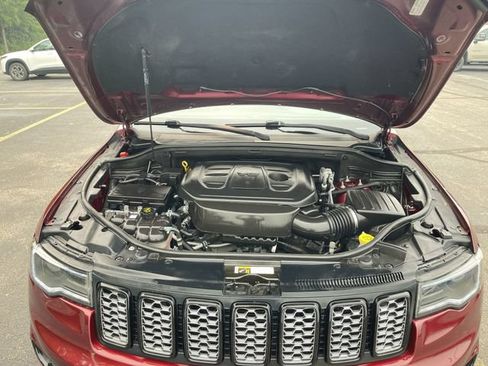 Used 2021 Jeep Grand Cherokee Laredo X AWD/4WD image 29