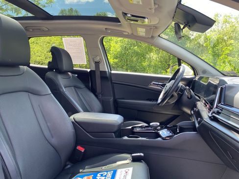 Certified 2024 Kia Sportage EX w/ EX Premium Package AWD/4WD image 10