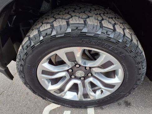 Used 2021 RAM 1500 Limited w/ Body Color Bumper Group image 9