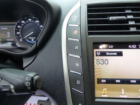 Used 2017 Lincoln MKC Select AWD/4WD image 30