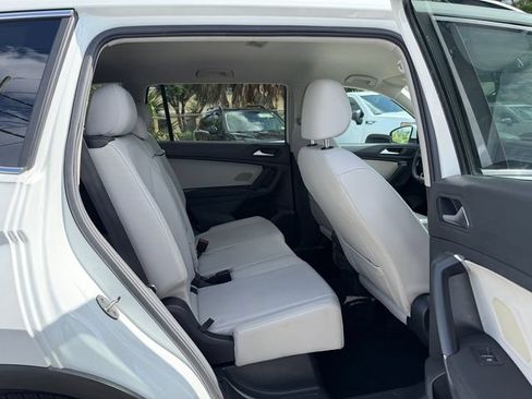 Used 2019 Volkswagen Tiguan SE FWD image 16