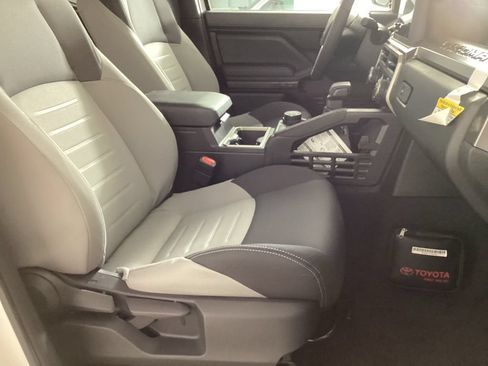 Used 2026 Toyota Tacoma TRD Sport AWD/4WD image 25