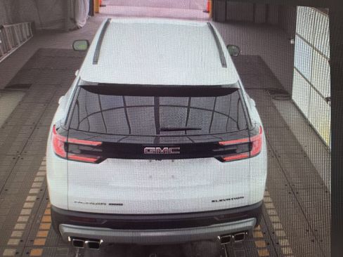 Used 2025 GMC Acadia Elevation AWD/4WD image 20