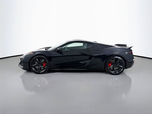Used 2023 Chevrolet Corvette Z06 w/ Stealth Interior Trim Package RWD image 6