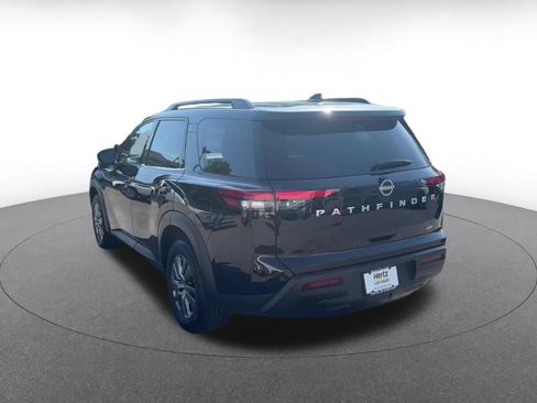 Used 2025 Nissan Pathfinder SV AWD/4WD image 10