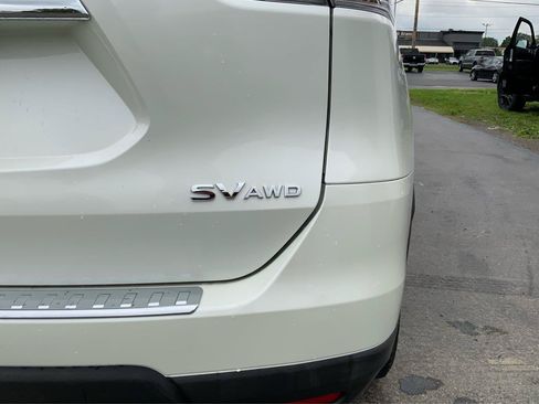 Used 2016 Nissan Rogue SV AWD/4WD image 23