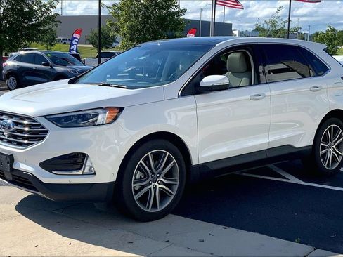 Used 2020 Ford Edge Titanium w/ Equipment Group 301A AWD/4WD image 5