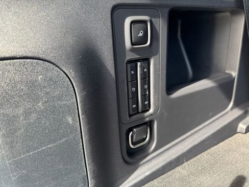 Used 2025 Ford Expedition Active AWD/4WD image 13