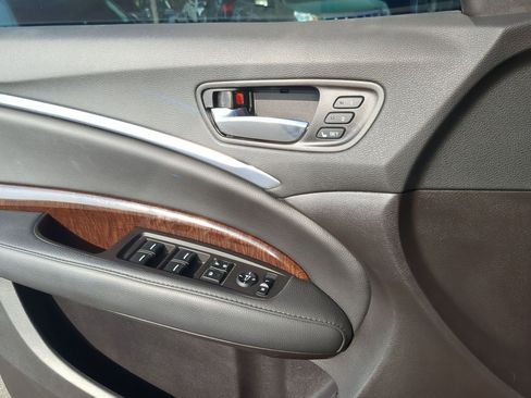 Used 2020 Acura MDX FWD image 12