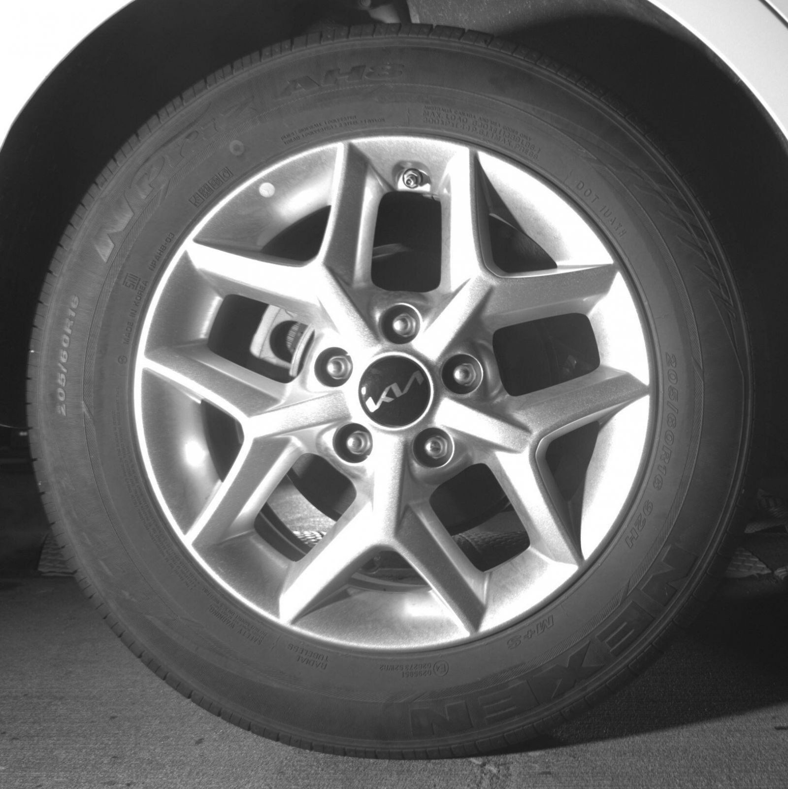 Used 2025 Kia Soul LX w/ LX Technology Package FWD image 20