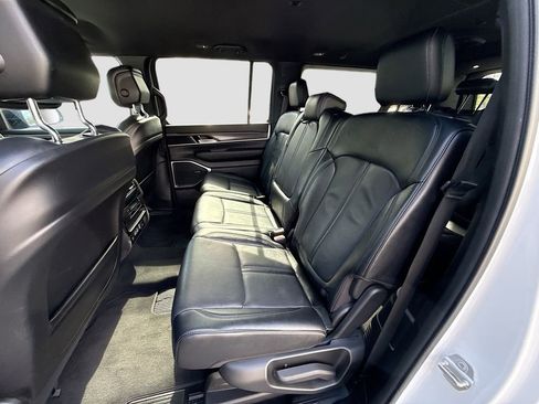 Used 2024 Jeep Wagoneer L Series III w/ Flexible Seating Group AWD/4WD image 26