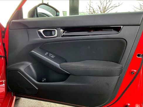 Used 2025 Honda Civic Sport image 23