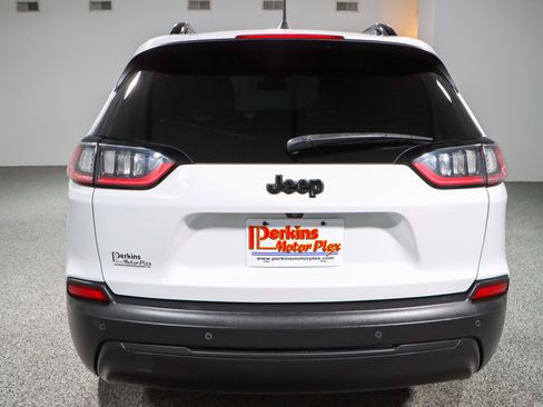 Used 2021 Jeep Cherokee Latitude Plus image 8