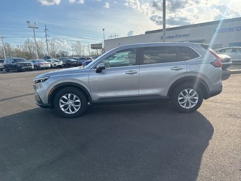 Used 2025 Honda CR-V LX image 16
