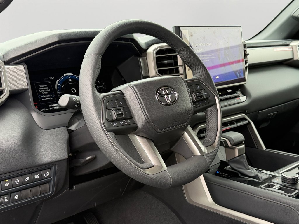 Used 2026 Toyota Tundra Limited AWD/4WD image 18