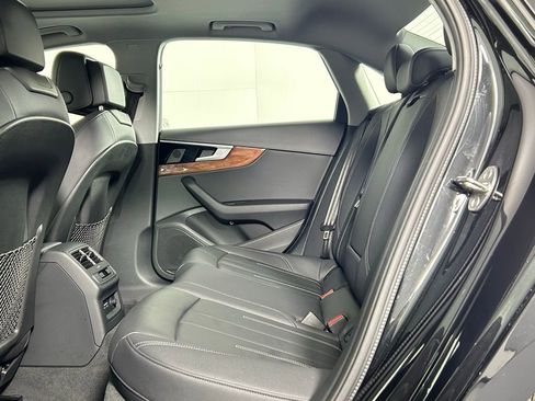 Used 2025 Audi A4 2.0T Premium image 15