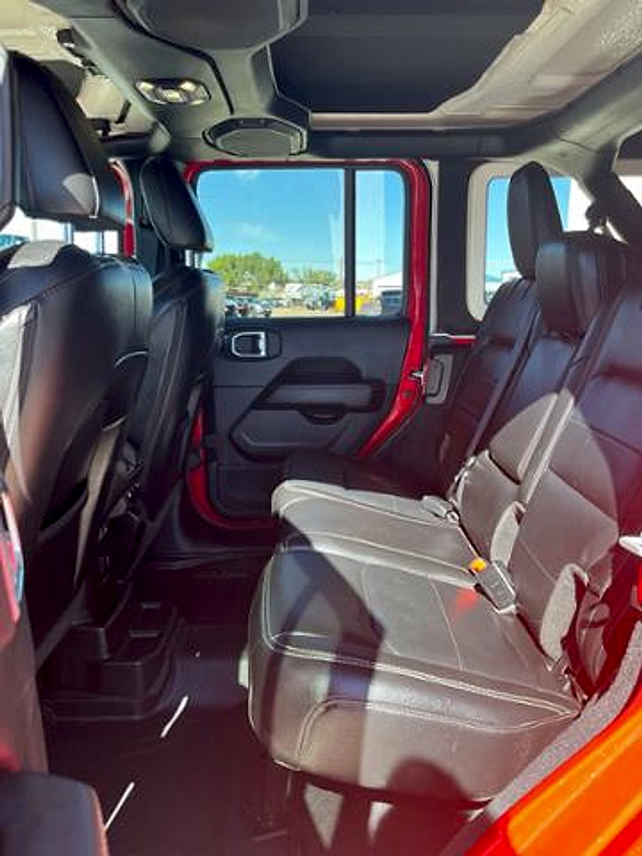 Used 2022 Jeep Wrangler Unlimited Sahara w/ Safety Group AWD/4WD image 13