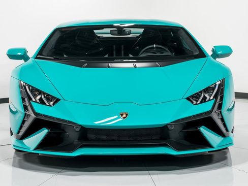 Used 2023 Lamborghini Huracan Tecnica image 8