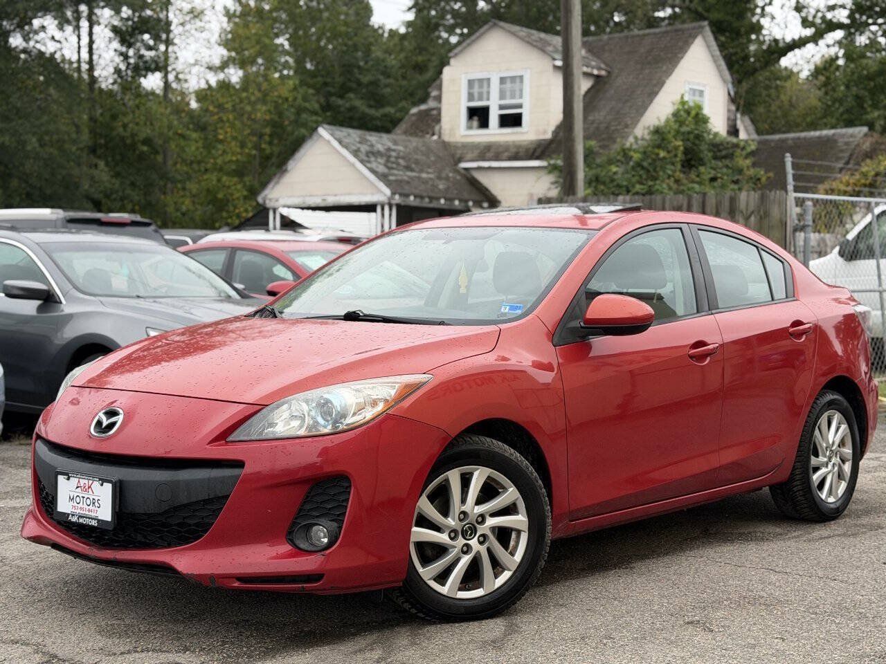 Used 2013 MAZDA MAZDA3 i Touring FWD image 2