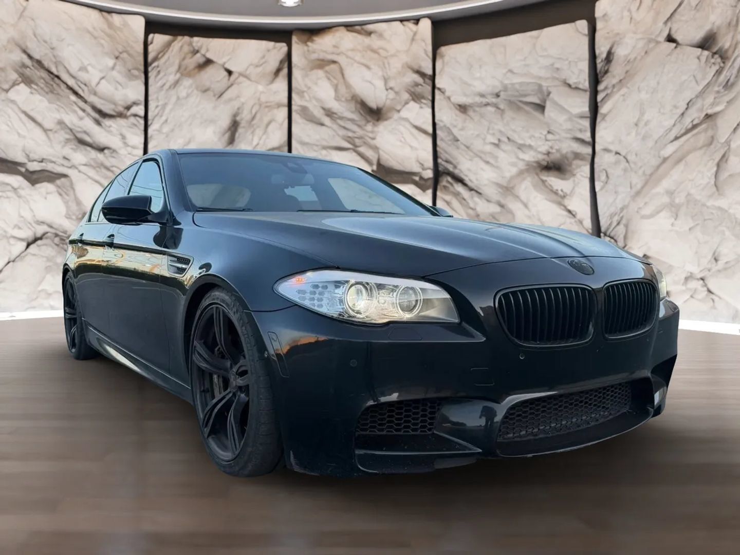 Used 2013 BMW M5 RWD image 3