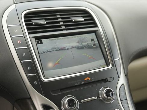 Used 2017 Lincoln MKX Select w/ Select Plus Package image 26