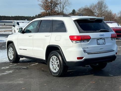 Used 2018 Jeep Grand Cherokee Laredo w/ All-Weather Capability Group image 9