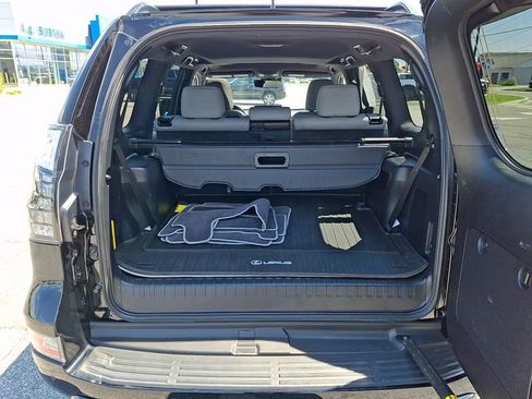 Used 2023 Lexus GX 460 w/ Black Line Special Edition AWD/4WD image 28