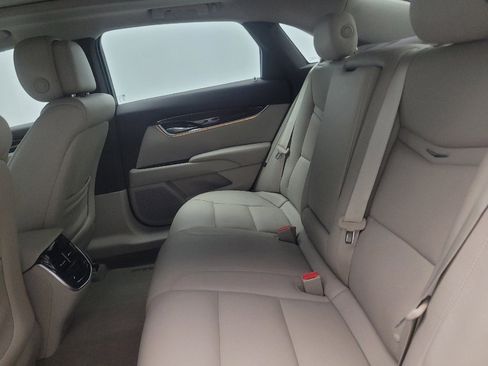 Used 2014 Cadillac XTS Luxury FWD image 18