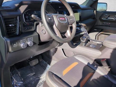 Used 2024 GMC Sierra 1500 AT4 w/ Technology Package image 10