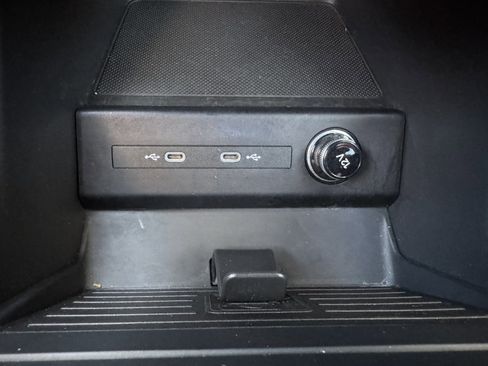 Used 2023 Audi Q4 e-tron Premium Plus w/ Premium Plus image 26