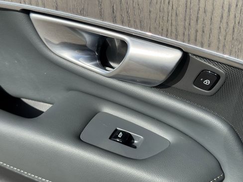 Used 2024 Volvo XC90 T8 Ultimate w/ Lounge Package image 41