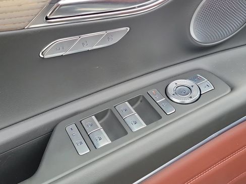 Used 2025 Genesis GV80 3.5T Prestige AWD/4WD image 25