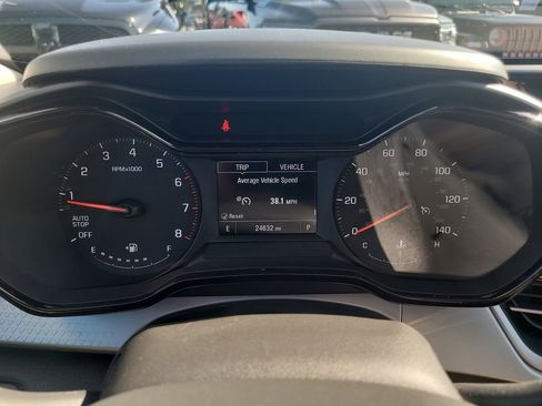 Used 2025 Chevrolet Trax LS image 27