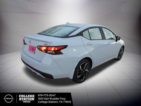 New 2025 Nissan Versa SR w/ Trunk Package image 4