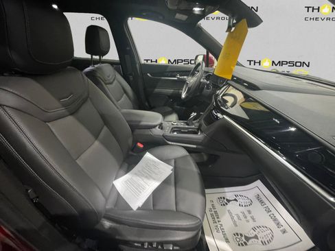Used 2025 Cadillac XT6 Premium Luxury image 15
