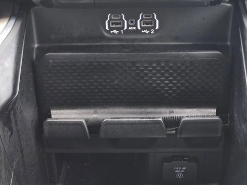 Used 2024 RAM 3500 Laramie w/ Towing Technology Group image 16